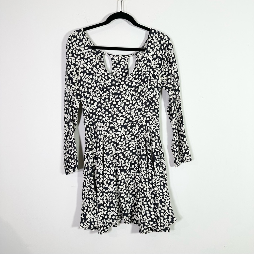 Abercrombie and Fitch Black White Speckled V-Neck Cutout Long Sleeve Mini Dress